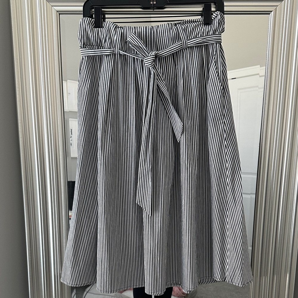 Michael Kors Striped Gray and White Women's Skirt